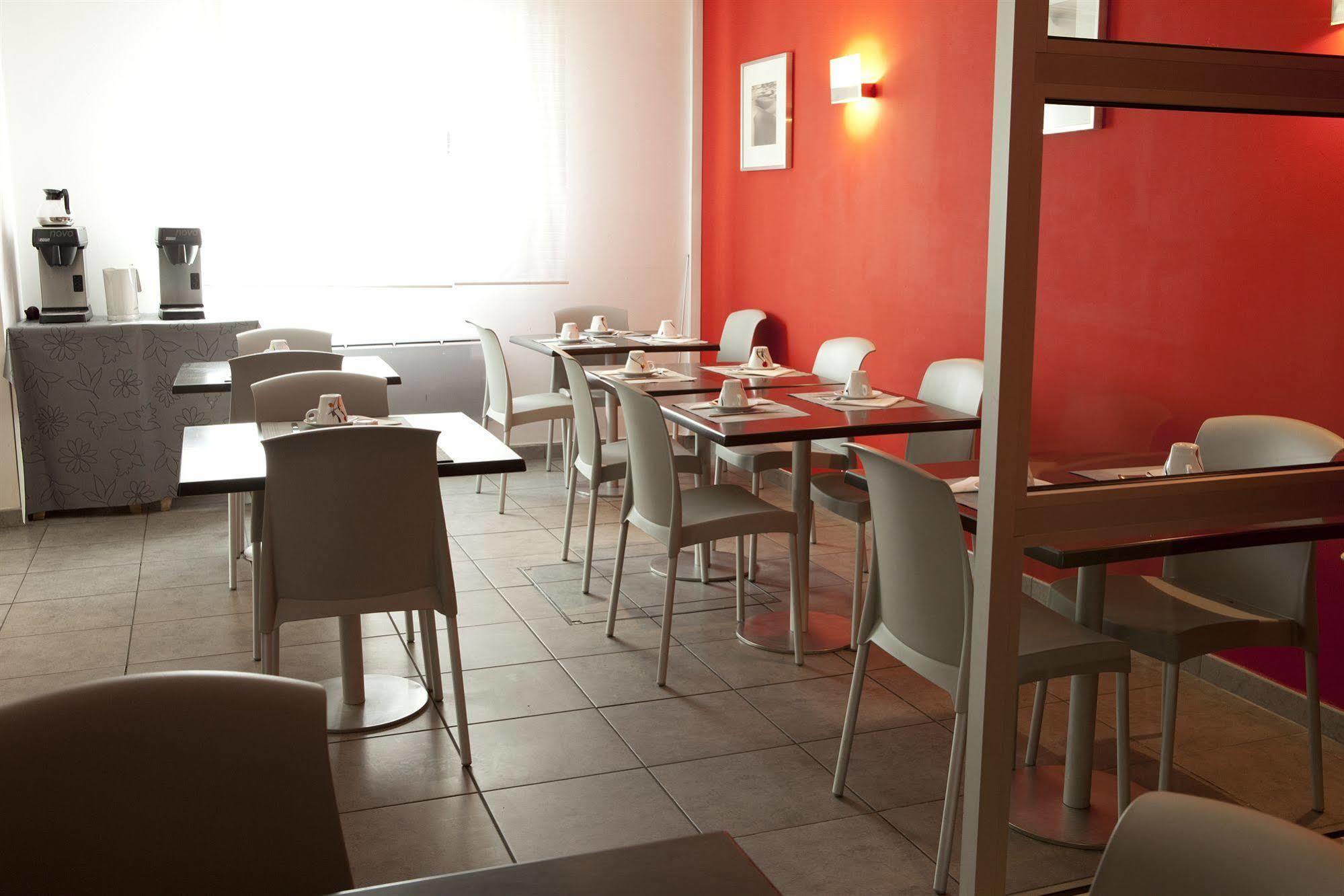 Ruby Suites Quartier Les Halles By Popinns Estrasburgo Exterior foto